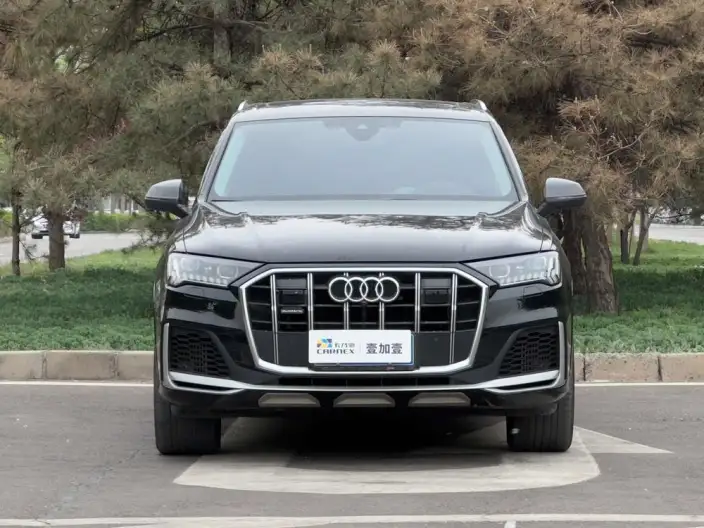 Audi Q7 2023 Model 55 TFSI quattro S line Noble Model – фото 2