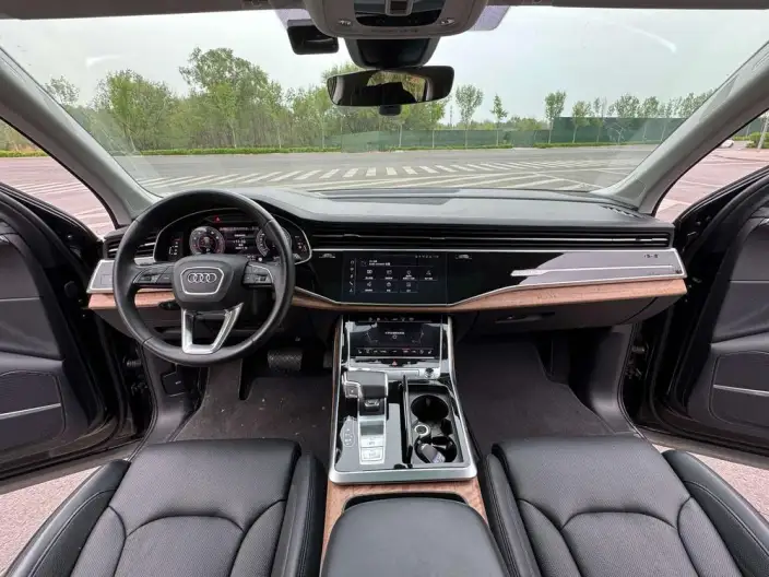 Audi Q7 2023 Model 55 TFSI quattro S line Noble Model – фото 12