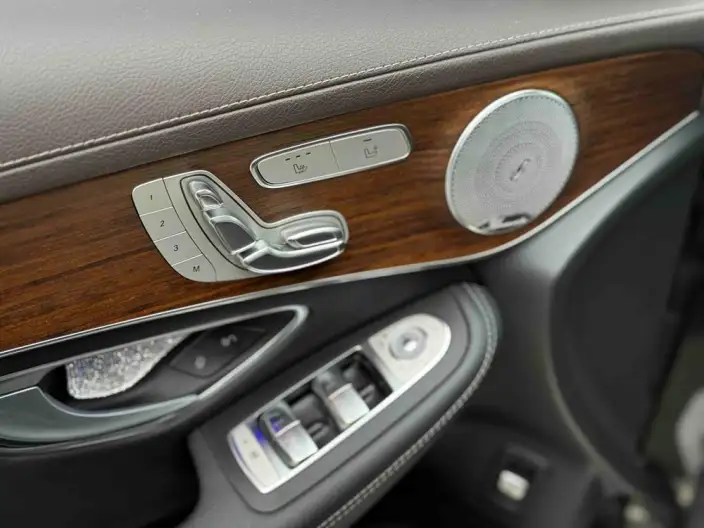 Mercedes-Benz GLC 2021 Model GLC 300 L 4MATIC Dynamic Model – фото 19