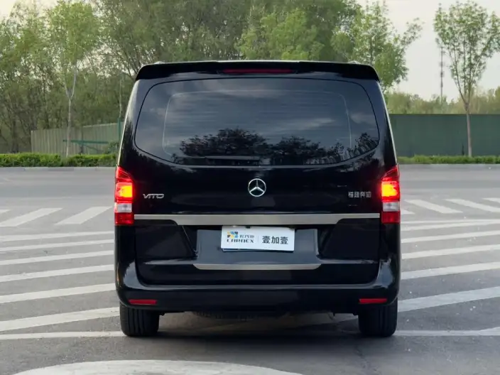 Viano 2021 Model 2.0T Elite Edition 7 seat – фото 3