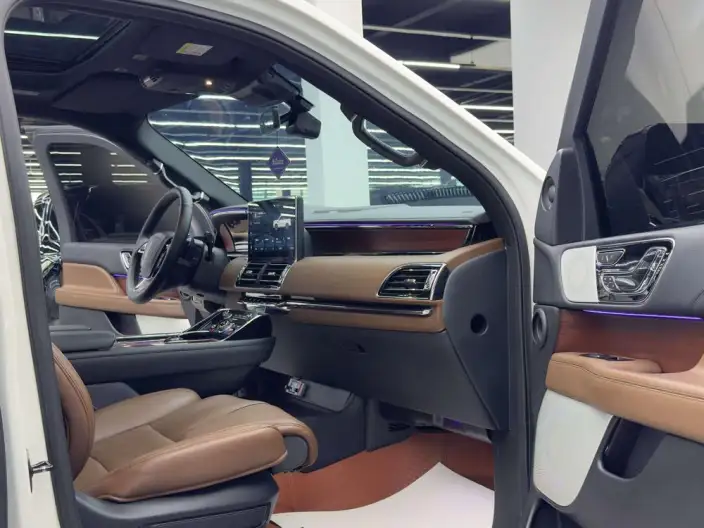 Lincoln Navigator 2022 Model 3.5T Zunyao Edition – фото 21