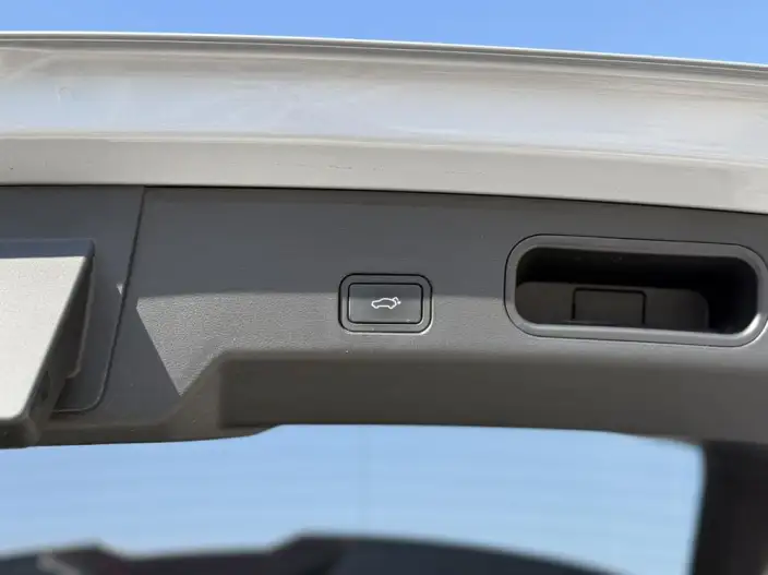 Geely Boyue L 2024 Model 1.5TD DCT Premium Edition – фото 9
