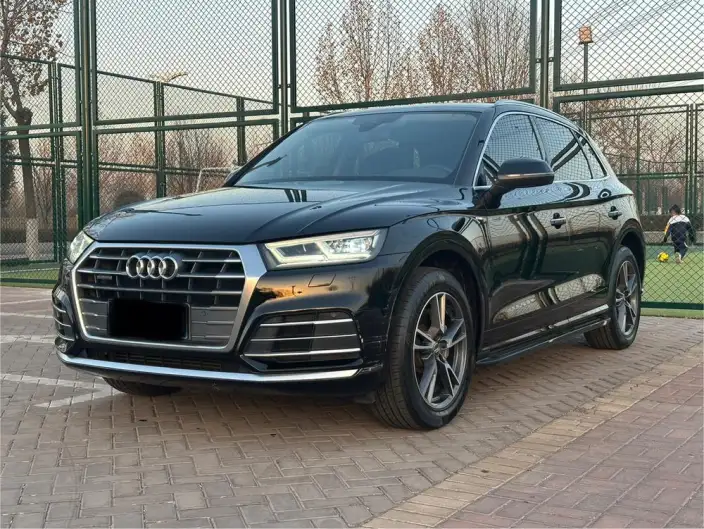 Audi Q5L 2020 Model Facelift 40 TFSI Rong Xiang Fashion Model – фото 1
