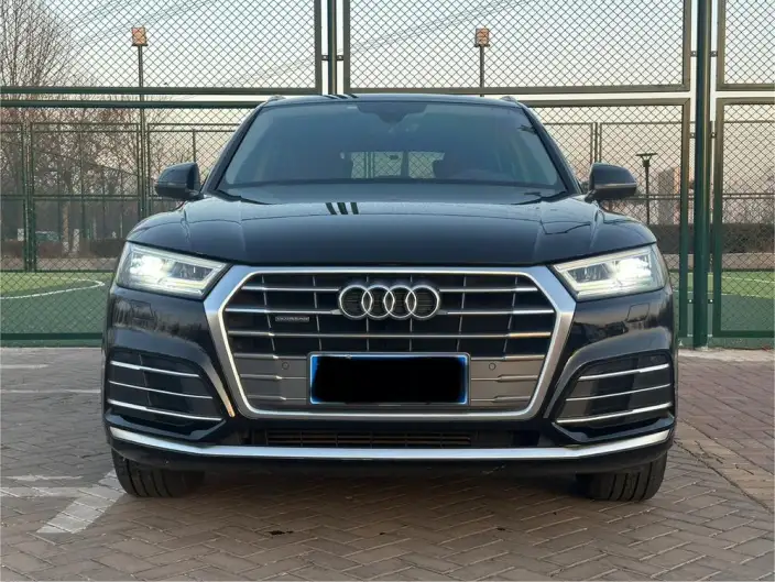 Audi Q5L 2020 Model Facelift 40 TFSI Rong Xiang Fashion Model – фото 2