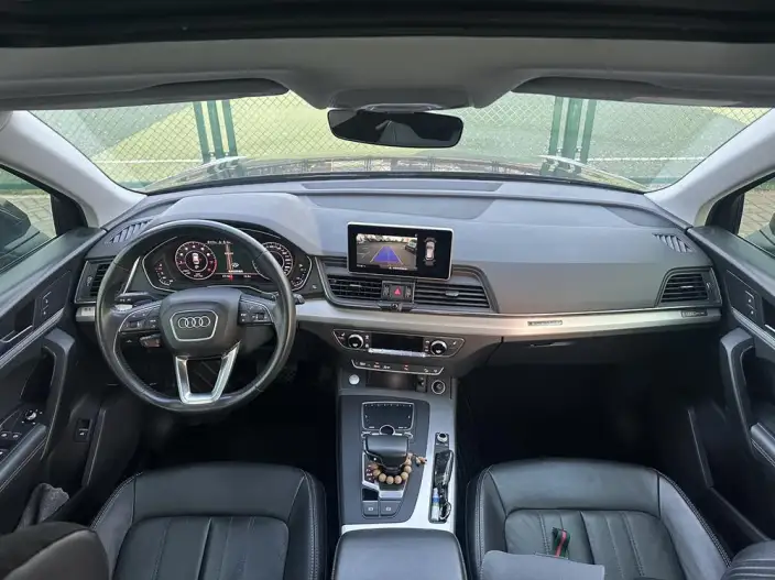 Audi Q5L 2020 Model Facelift 40 TFSI Rong Xiang Fashion Model – фото 7