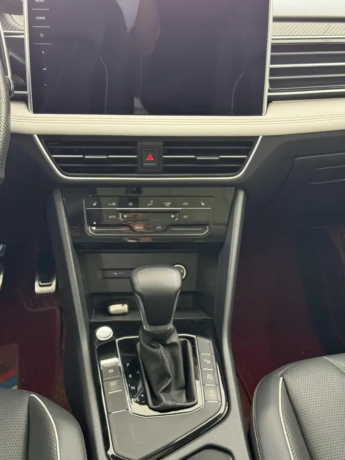 Volkswagen Tiguan L 2022 Model 330TSI Automatic 2WD R-Line Enjoy the version more – фото 7