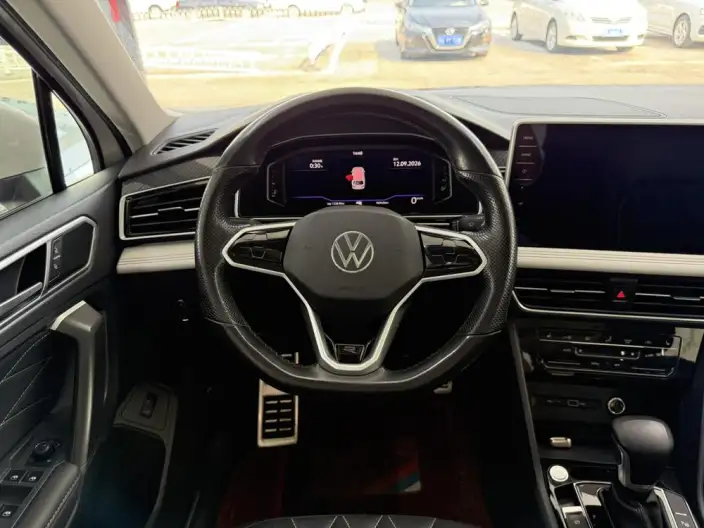 Volkswagen Tiguan L 2022 Model 330TSI Automatic 2WD R-Line Enjoy the version more – фото 11