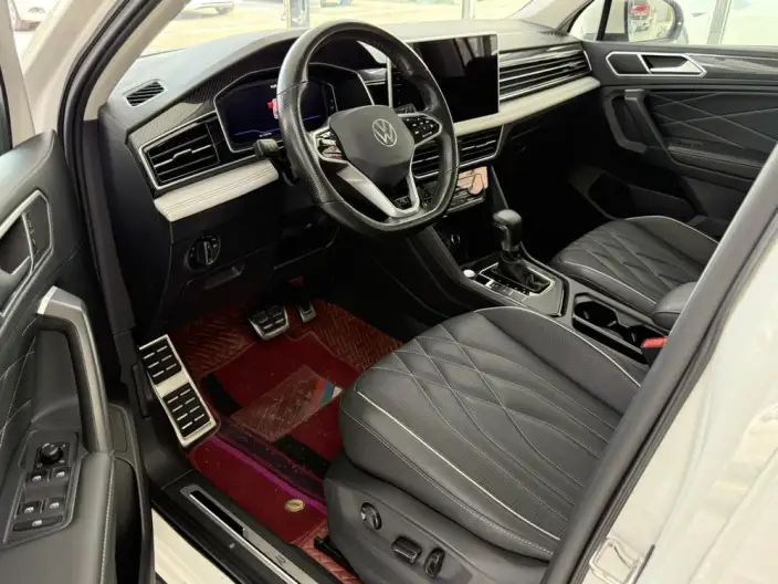 Volkswagen Tiguan L 2022 Model 330TSI Automatic 2WD R-Line Enjoy the version more – фото 12