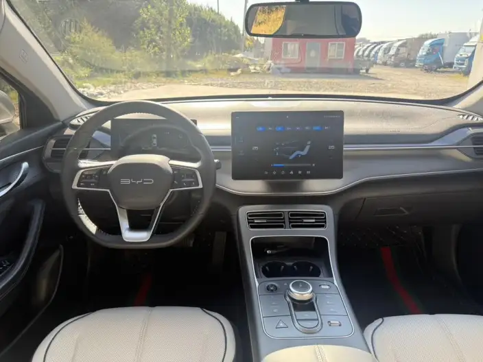 BYD Destroyer 05 2024 Model Honor Edition DM-i 120KM Luxury Model – фото 7