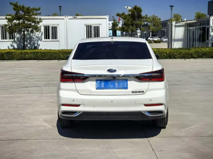 Ford Escort 2021 Model 1.5L Automatic Diamond Edition – фото 5