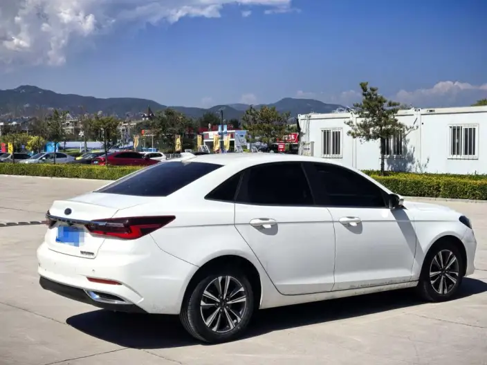 Ford Escort 2021 Model 1.5L Automatic Diamond Edition – фото 6