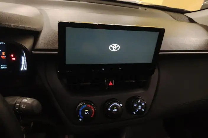 Toyota Corolla Cross 2024 Model 2.0L CVT Pioneer Edition – фото 13