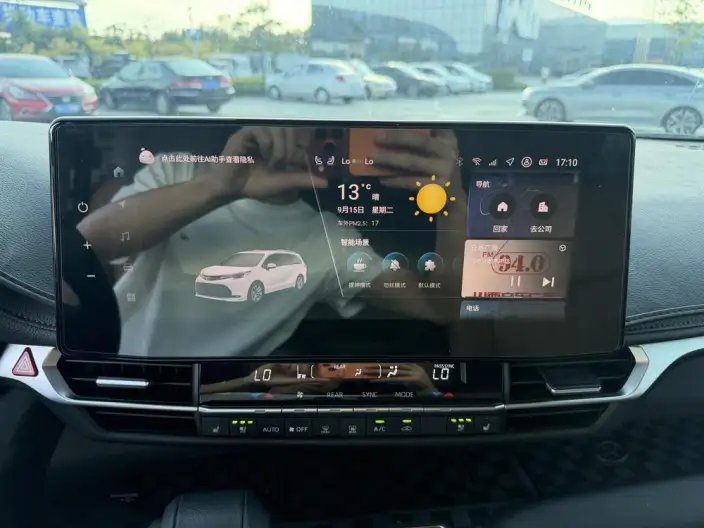 Toyota Sienna 2026 Model Hybrid 2.5L 4WD Premium – фото 12