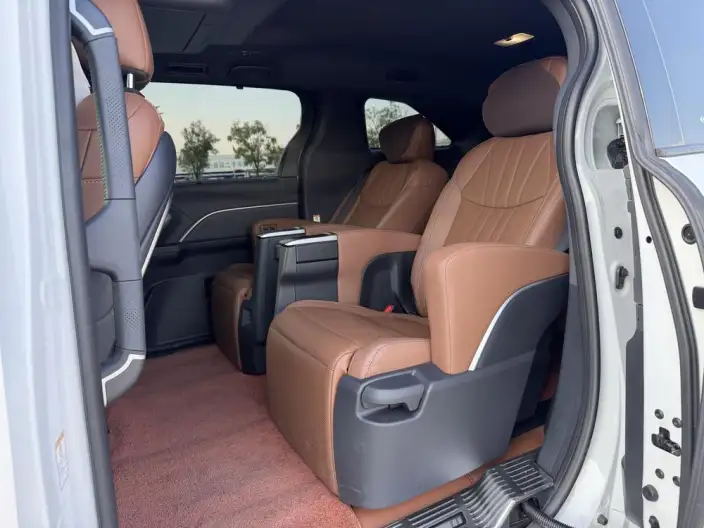 Toyota Sienna 2026 Model Hybrid 2.5L 4WD Premium – фото 16