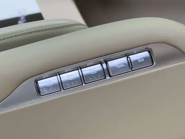 Aito M9 2024 Model EV Ultra VI seat Edition – фото 6