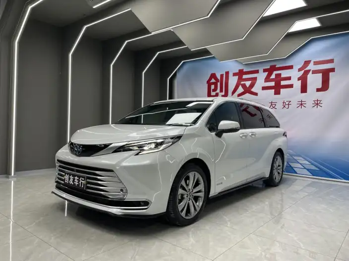 Toyota Sienna 2023 Model Facelift Hybrid 2.5L Platinum edition – фото 1