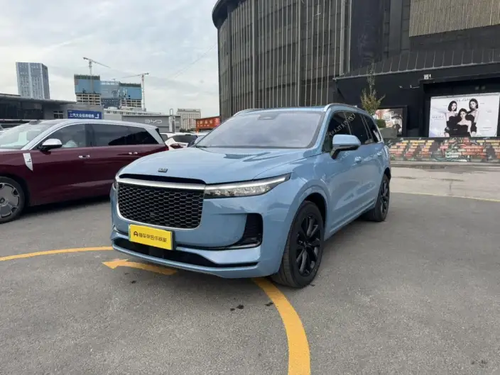 Li Auto ONE 2021 Model Extended Range 6 seat Edition – фото 1