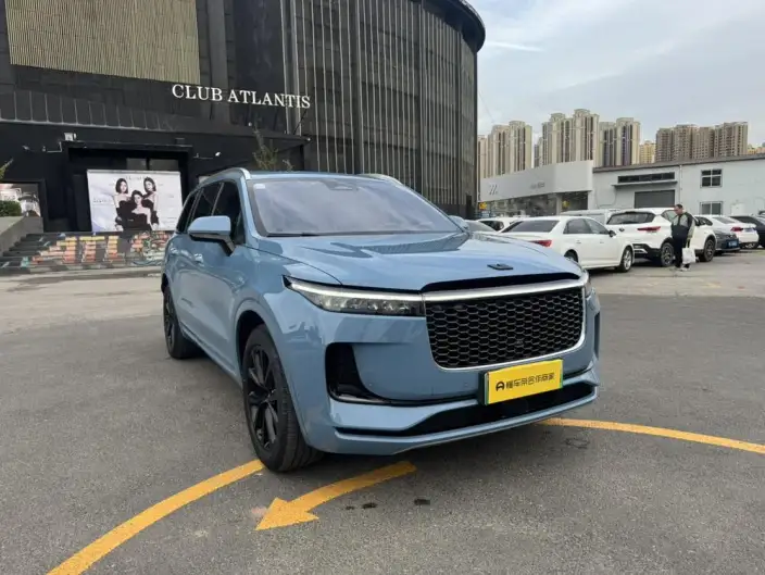 Li Auto ONE 2021 Model Extended Range 6 seat Edition – фото 3