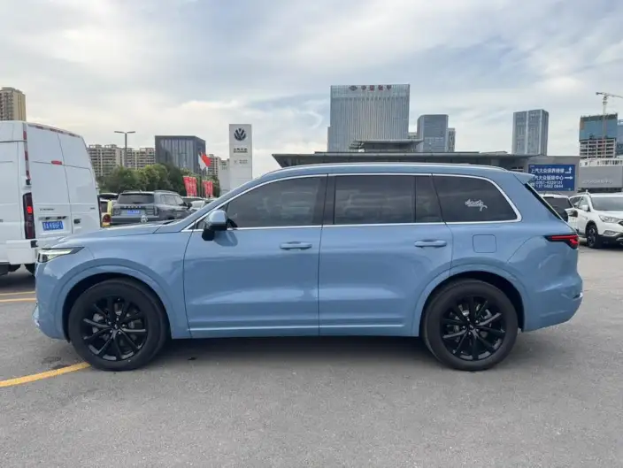 Li Auto ONE 2021 Model Extended Range 6 seat Edition – фото 4