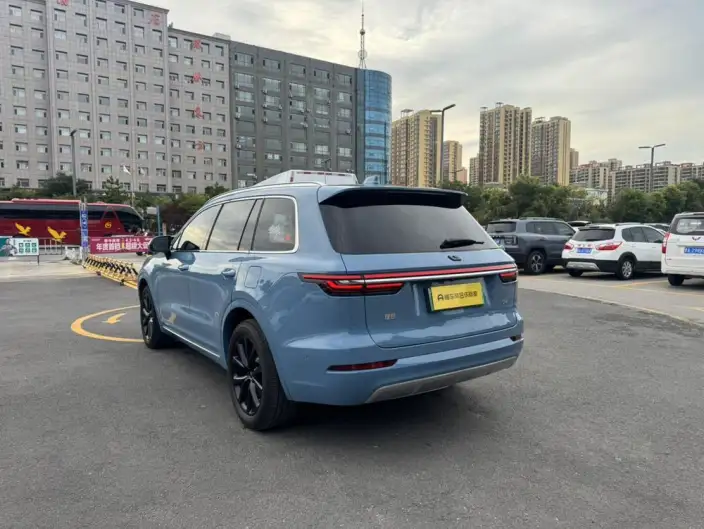 Li Auto ONE 2021 Model Extended Range 6 seat Edition – фото 5