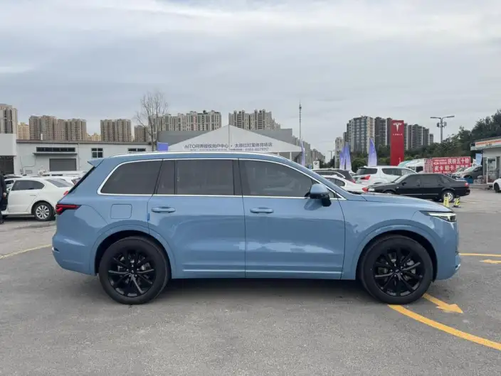 Li Auto ONE 2021 Model Extended Range 6 seat Edition – фото 7