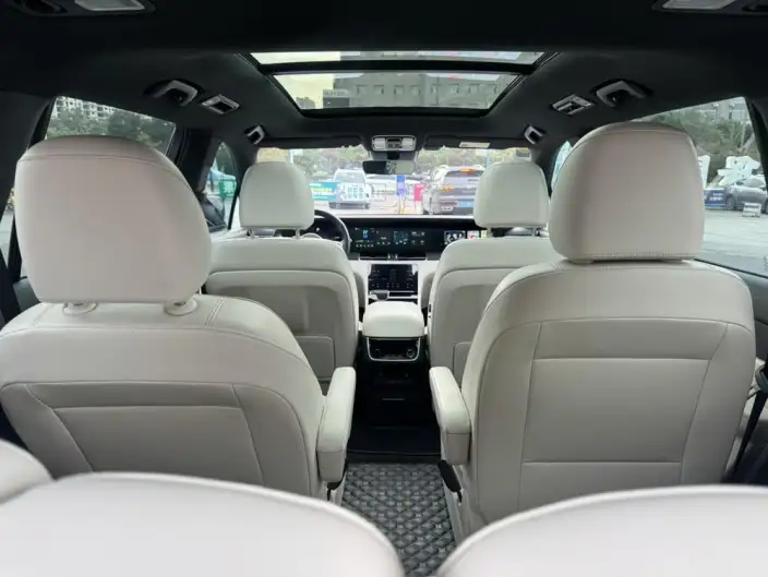 Li Auto ONE 2021 Model Extended Range 6 seat Edition – фото 9