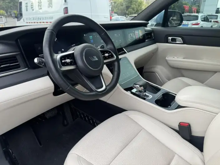 Li Auto ONE 2021 Model Extended Range 6 seat Edition – фото 10