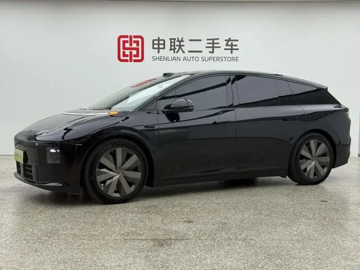 Li Auto i6 2025 Model 2WD Standard Edition – фото 1