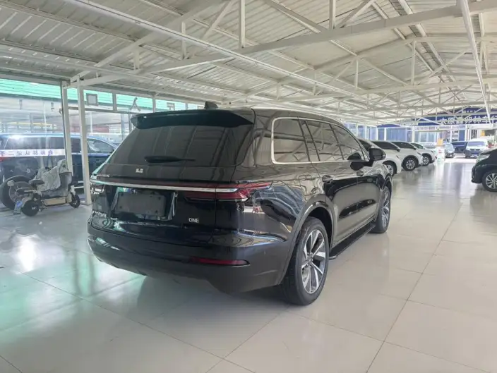 Li Auto ONE 2021 Model Extended Range 6 seat Edition – фото 5