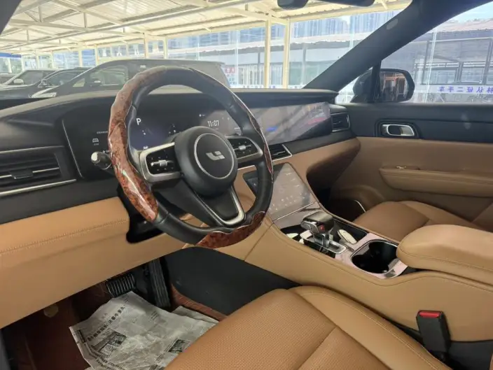 Li Auto ONE 2021 Model Extended Range 6 seat Edition – фото 9