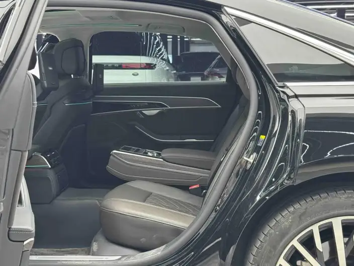Audi A8 2024 Model A8L 55 TFSI quattro Flagship Model – фото 21