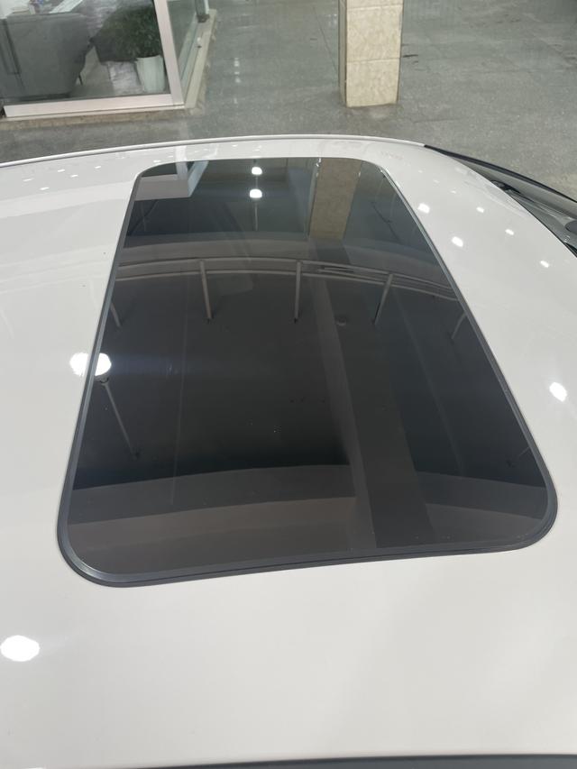 Hyundai Elantra 2021 1.5L CVT LUX Premium – фото 17