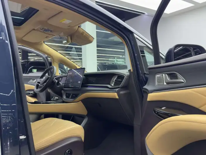 DENZA D9 DM 2025 Model Smart Driving Edition 1020 4WD Flagship Model – фото 18