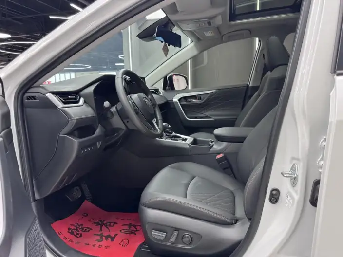 Toyota RAV4 2024 Model Intelligent Hybrid 2.5L E-CVT 2WD Elite PLUS Edition – фото 10