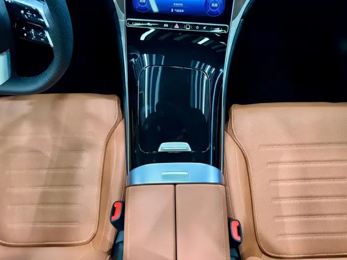 Mercedes-Benz GLC 2025 Model Facelift GLC 300 L 4MATIC Dynamic Model 5 seat – фото 21