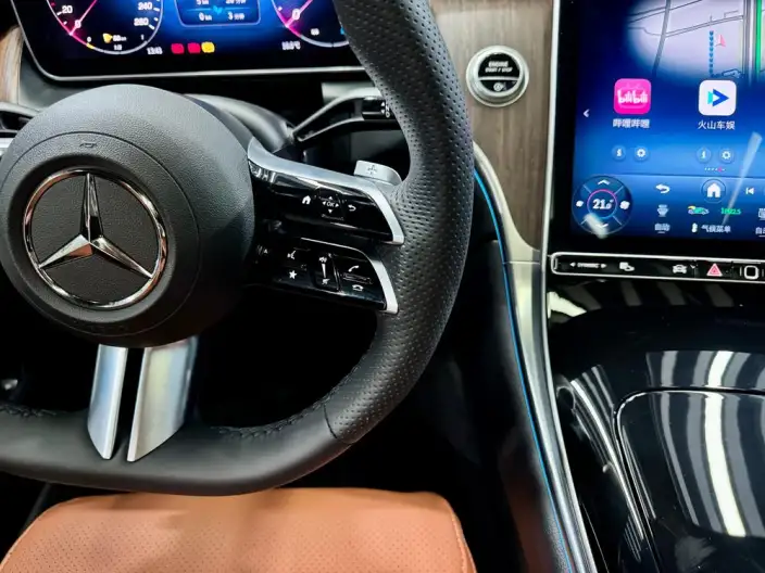 Mercedes-Benz GLC 2025 Model Facelift GLC 300 L 4MATIC Dynamic Model 5 seat – фото 25