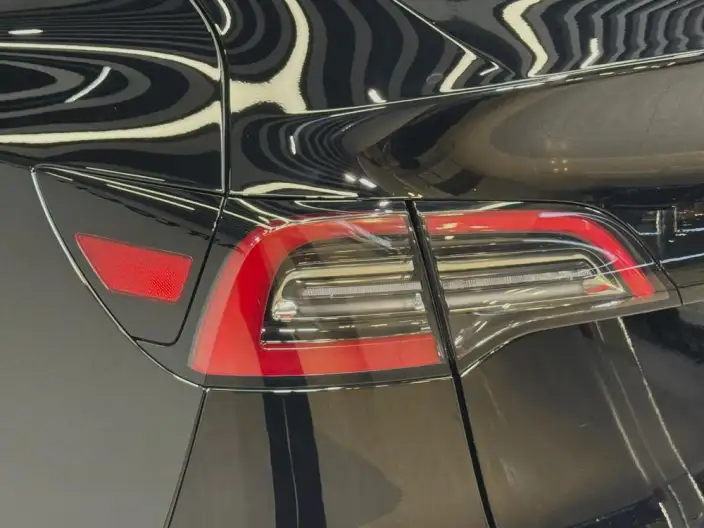 Model Y 2023 Model Long Battery Life Pro All-wheel drive version – фото 8