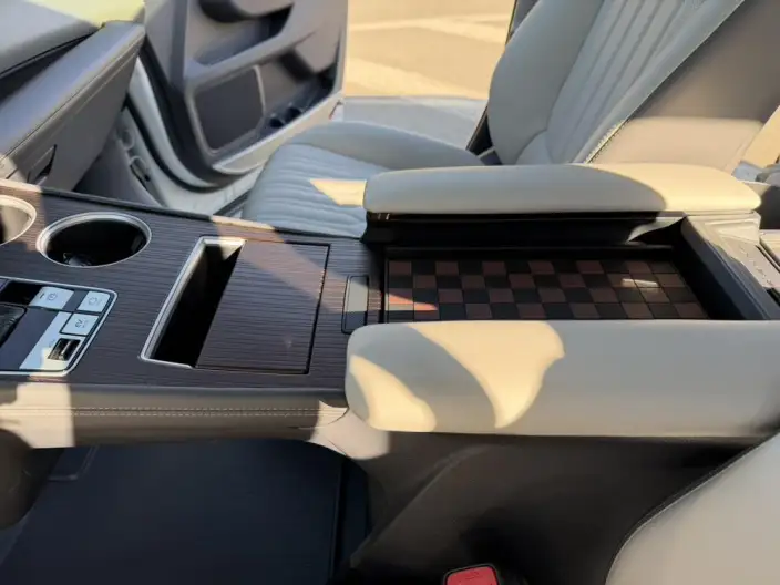 Toyota Sienna 2024 Model Hybrid 2.5L Comfort Edition – фото 7