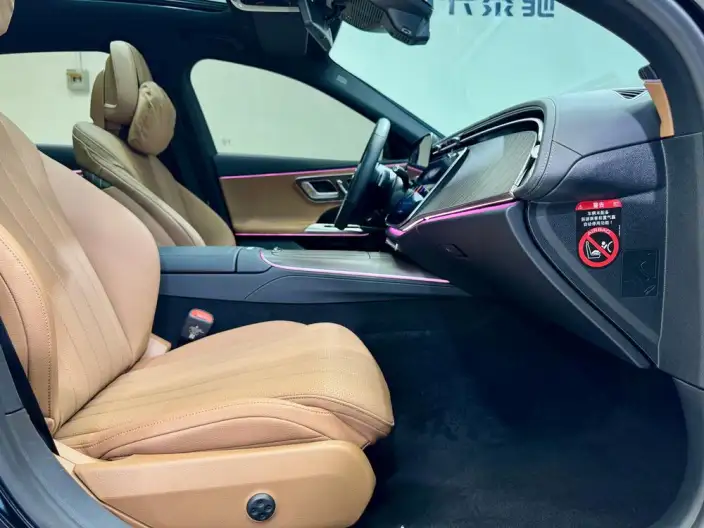 Mercedes-Benz E-Class 2024 Model E 300 L Fashion Model sedan – фото 28