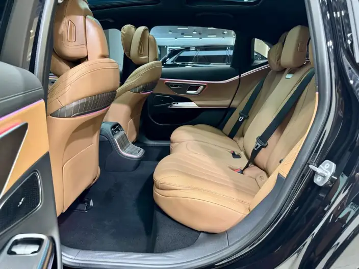 Mercedes-Benz E-Class 2024 Model E 300 L Fashion Model sedan – фото 29