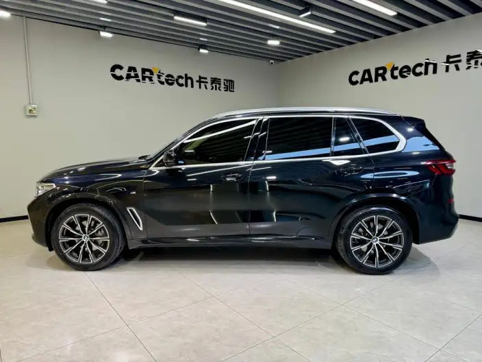 BMW X5 2022 Model xDrive 30Li Exclusive Model M Sports Set – фото 4