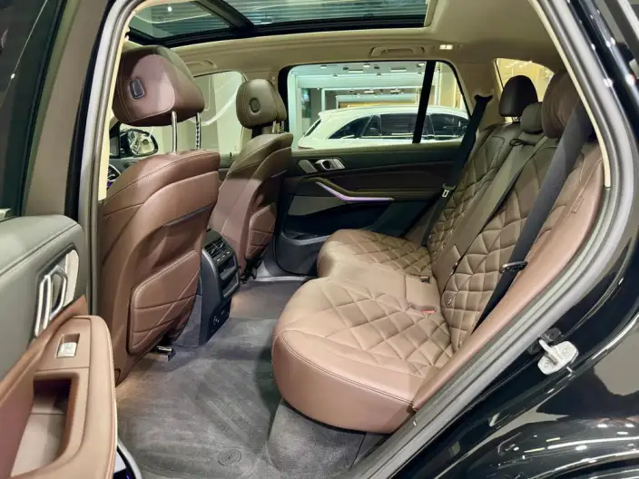 BMW X5 2022 Model xDrive 30Li Exclusive Model M Sports Set – фото 25