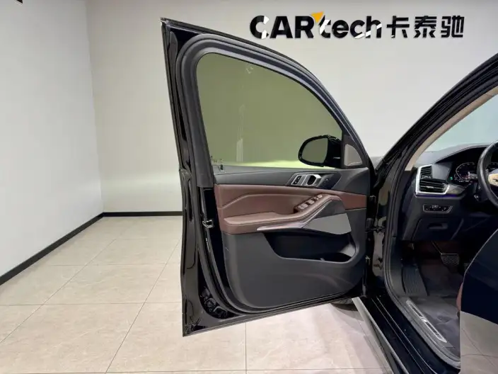BMW X5 2022 Model xDrive 30Li Exclusive Model M Sports Set – фото 57