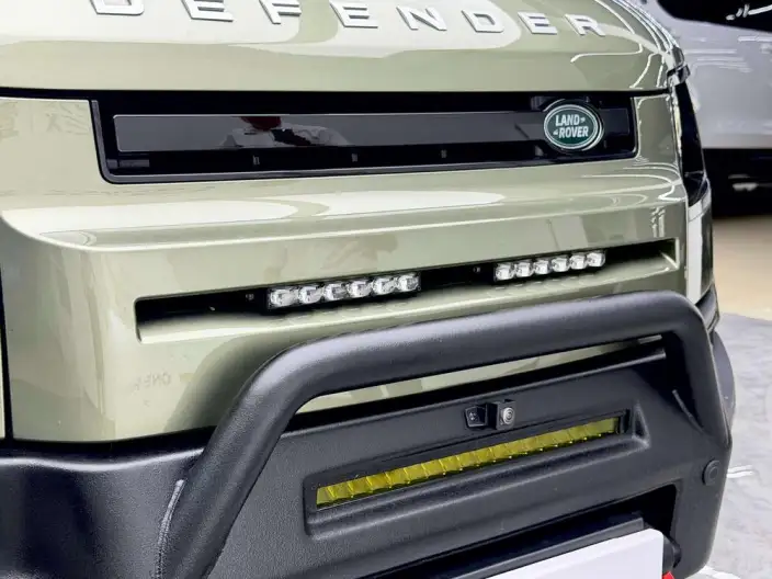 Land Rover Defender 2020 Model 110 P400 HSE – фото 8