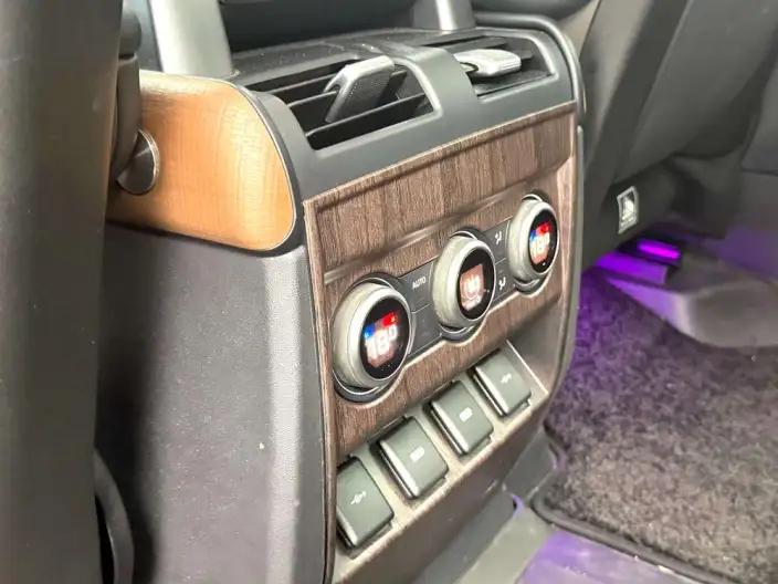 Land Rover Defender 2020 Model 110 P400 HSE – фото 9