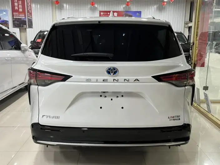 Toyota Sienna 2023 Model Hybrid 2.5L Premium Edition – фото 5