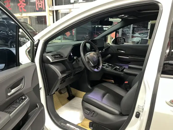 Toyota Sienna 2023 Model Hybrid 2.5L Premium Edition – фото 8