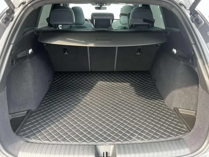 AUDI Q6L e-tron 2026 Model First Edition Pilot Edition – фото 9