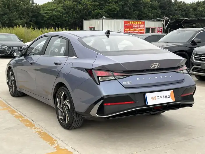 Hyundai Ioniq 2023 Model 1.5L CVT GLX Elite Edition – фото 4