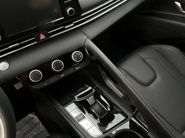 Hyundai Ioniq 2023 Model 1.5L CVT GLX Elite Edition – фото 13